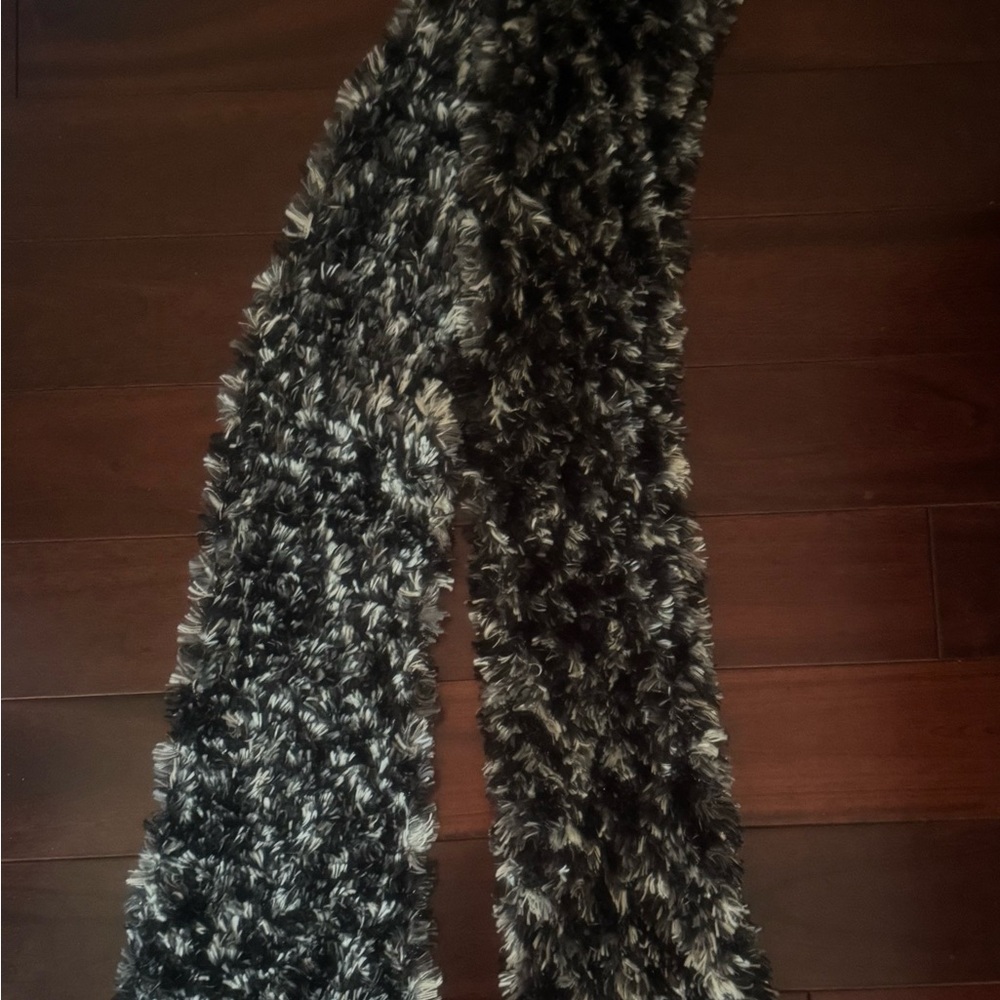 Faux Fur Black and Gray Cejon Scarf